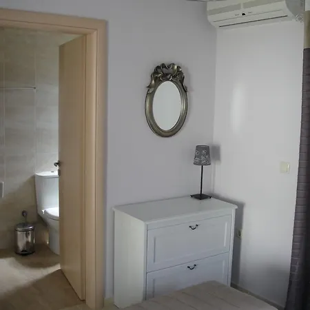 Villa Porto Heli & *